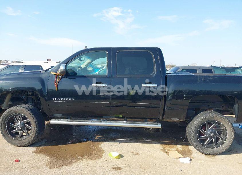 Photo 14 of 2011 Chevrolet Silverado 1500 LT (VIN 3GCPCSE00BG288336)