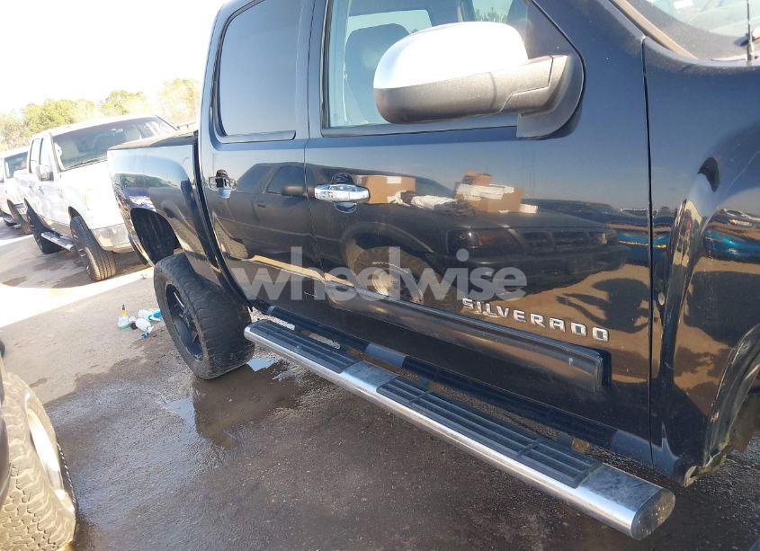 Photo 6 of 2011 Chevrolet Silverado 1500 LT (VIN 3GCPCSE00BG288336)
