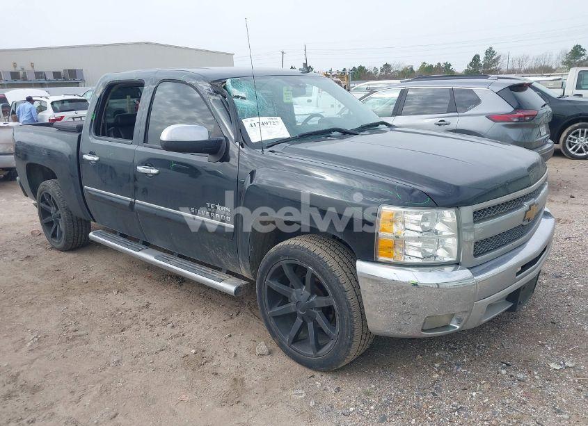 2013 Chevrolet Silverado 1500 LT (VIN 3GCPCSE00DG116584) main photo