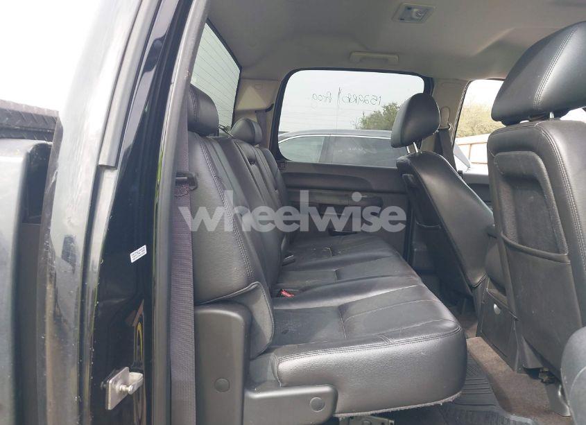 Photo 8 of 2013 Chevrolet Silverado 1500 LT (VIN 3GCPCSE00DG116584)