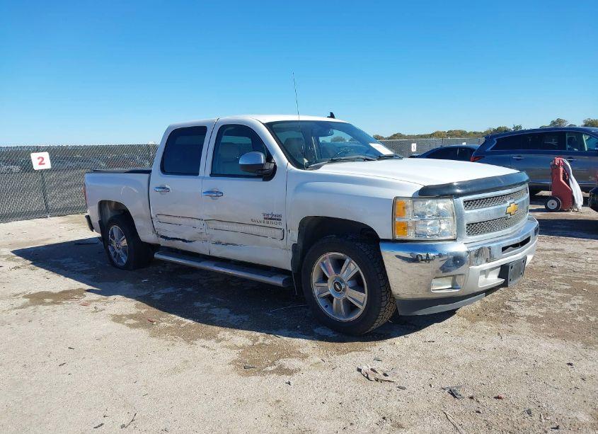 2013 Chevrolet Silverado 1500 LT (VIN 3GCPCSE00DG372126) main photo