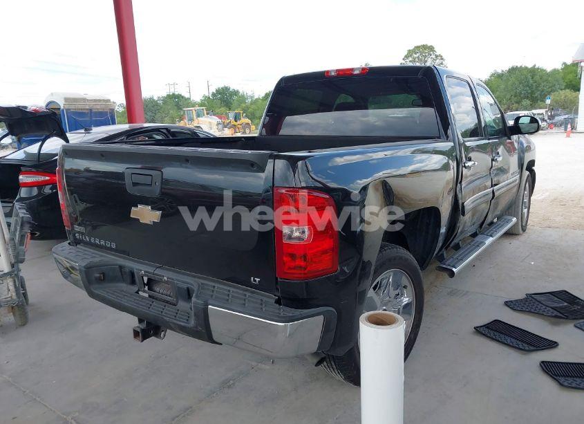 Photo 4 of 2011 Chevrolet Silverado 1500 LT (VIN 3GCPCSE01BG326897)