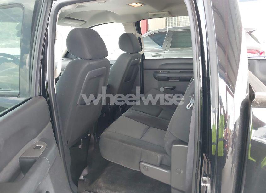 Photo 8 of 2011 Chevrolet Silverado 1500 LT (VIN 3GCPCSE01BG326897)