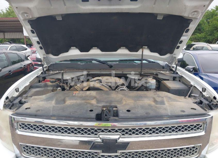 Photo 10 of 2011 Chevrolet Silverado 1500 LT (VIN 3GCPCSE01BG408015)