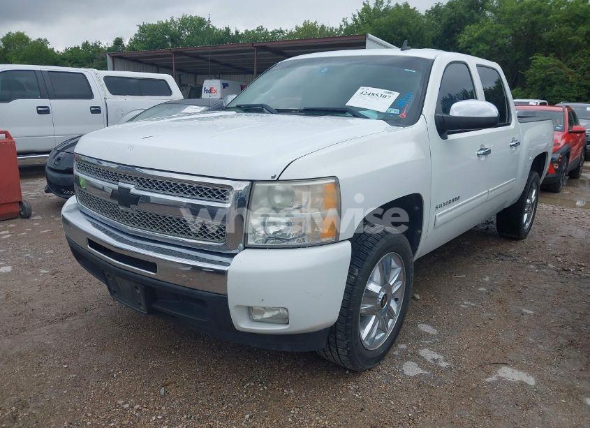 Photo 2 of 2011 Chevrolet Silverado 1500 LT (VIN 3GCPCSE01BG408015)