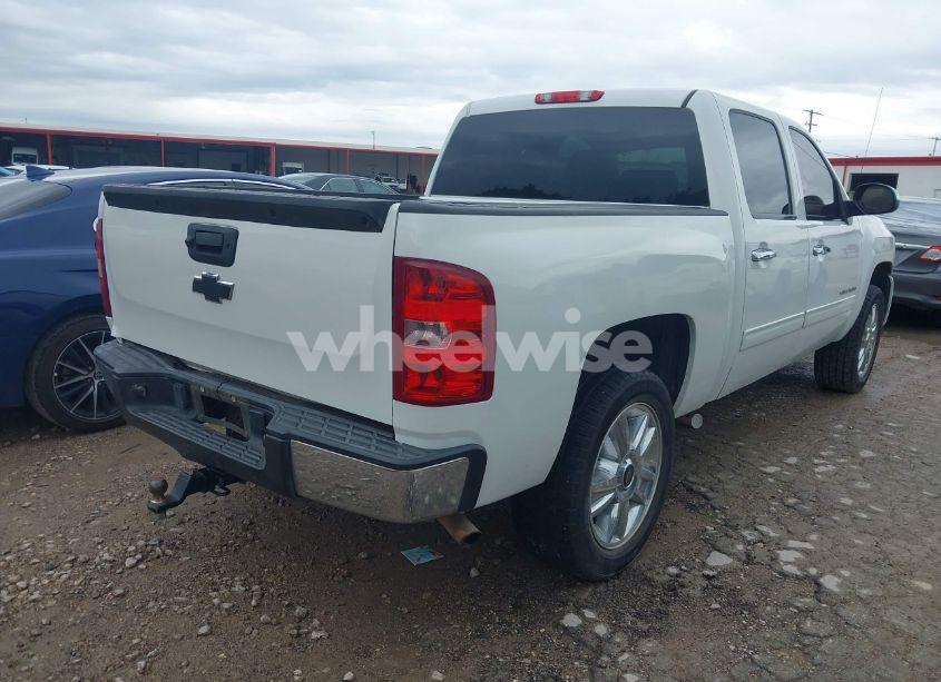 Photo 4 of 2011 Chevrolet Silverado 1500 LT (VIN 3GCPCSE01BG408015)