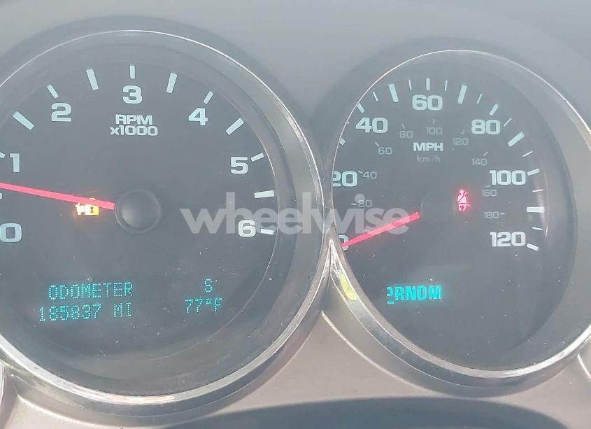 Photo 7 of 2011 Chevrolet Silverado 1500 LT (VIN 3GCPCSE01BG408015)