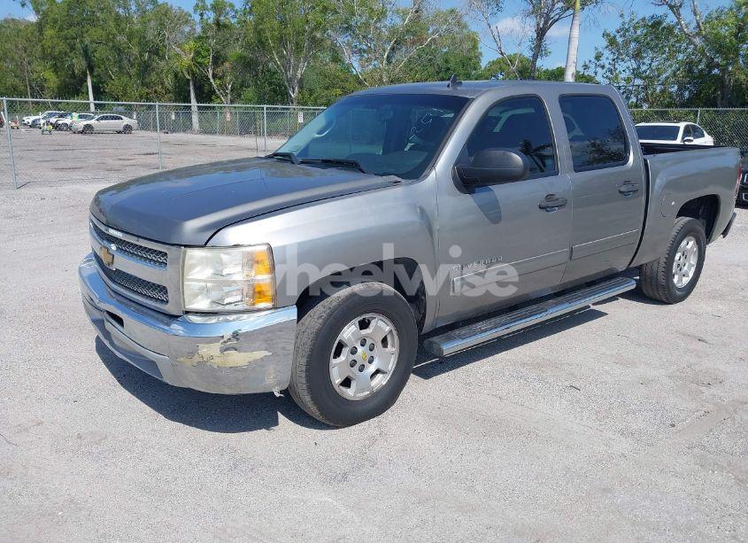 Photo 2 of 2013 Chevrolet Silverado 1500 LT (VIN 3GCPCSE01DG206827)