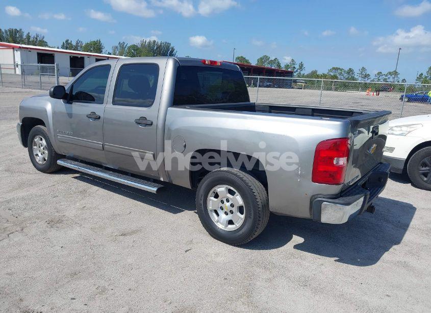 Photo 3 of 2013 Chevrolet Silverado 1500 LT (VIN 3GCPCSE01DG206827)