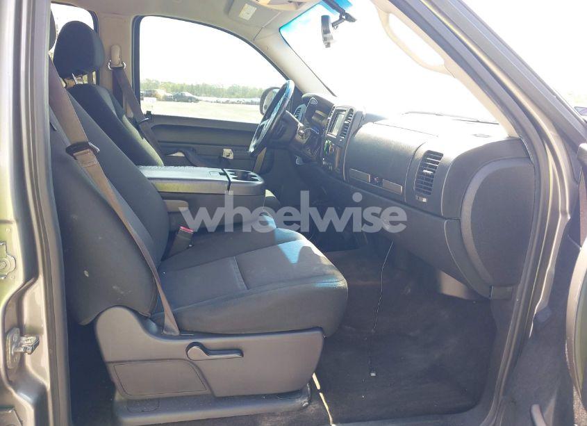 Photo 5 of 2013 Chevrolet Silverado 1500 LT (VIN 3GCPCSE01DG206827)