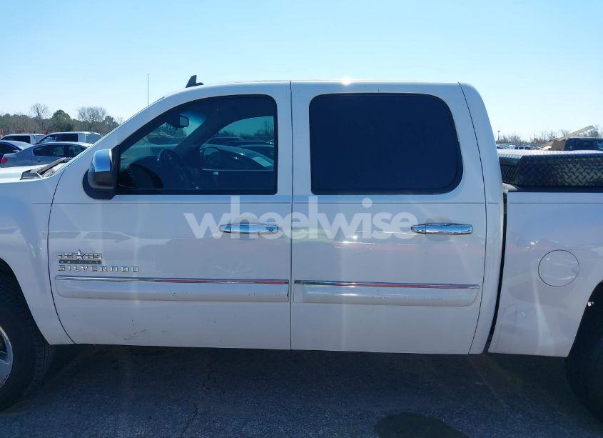 Photo 14 of 2013 Chevrolet Silverado 1500 LT (VIN 3GCPCSE01DG242789)