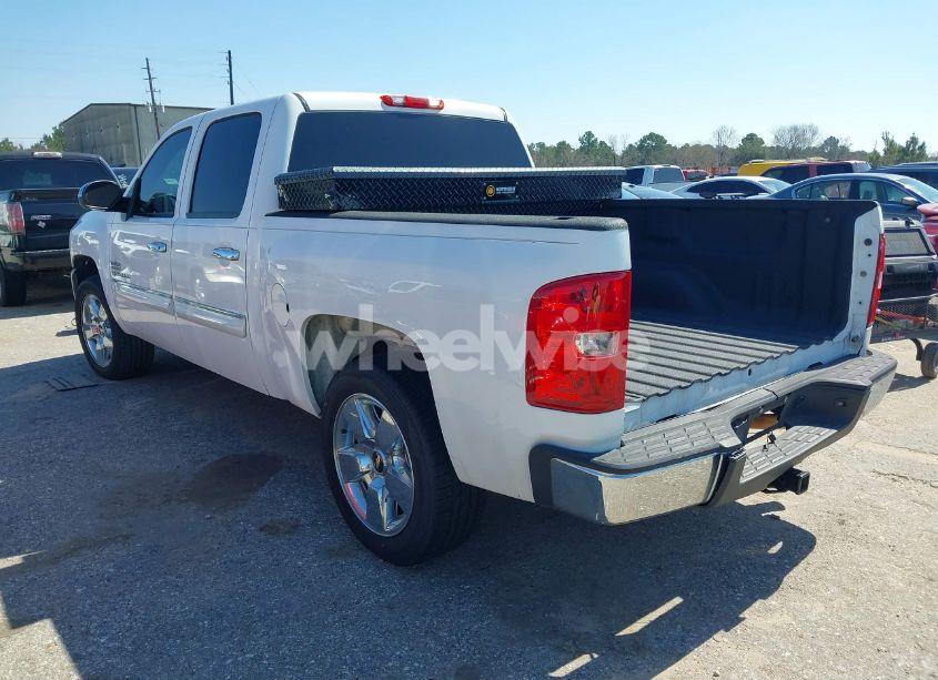 Photo 3 of 2013 Chevrolet Silverado 1500 LT (VIN 3GCPCSE01DG242789)