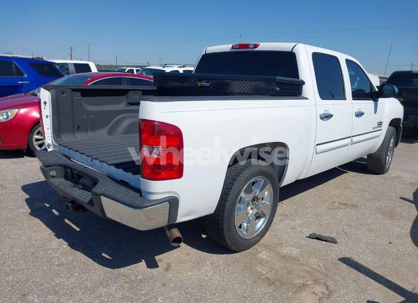 Photo 4 of 2013 Chevrolet Silverado 1500 LT (VIN 3GCPCSE01DG242789)