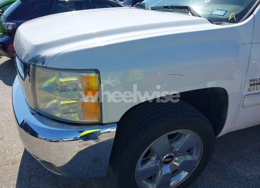 Photo 6 of 2013 Chevrolet Silverado 1500 LT (VIN 3GCPCSE01DG242789)