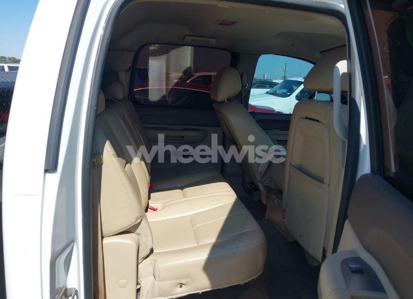 Photo 8 of 2013 Chevrolet Silverado 1500 LT (VIN 3GCPCSE01DG242789)