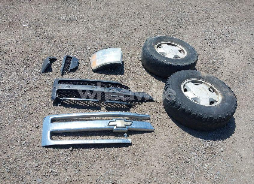 Photo 12 of 2011 Chevrolet Silverado 1500 LT (VIN 3GCPCSE02BG239588)