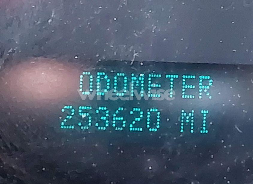 Photo 16 of 2011 Chevrolet Silverado 1500 LT (VIN 3GCPCSE02BG239588)