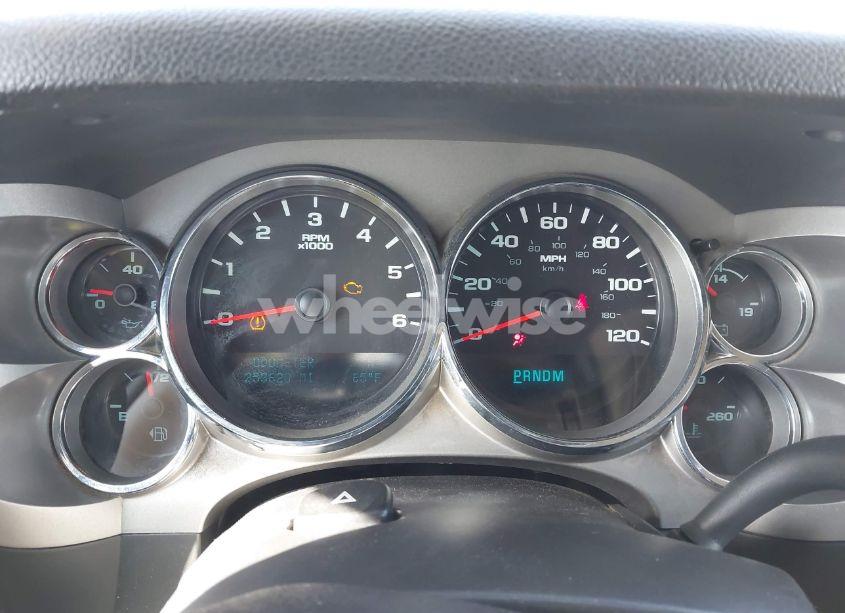 Photo 7 of 2011 Chevrolet Silverado 1500 LT (VIN 3GCPCSE02BG239588)