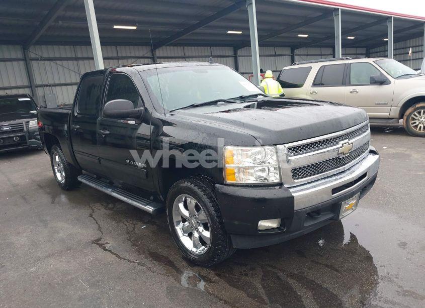 2011 Chevrolet Silverado 1500 LT (VIN 3GCPCSE02BG287673) main photo