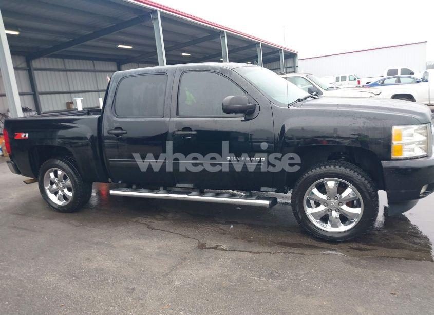 Photo 13 of 2011 Chevrolet Silverado 1500 LT (VIN 3GCPCSE02BG287673)