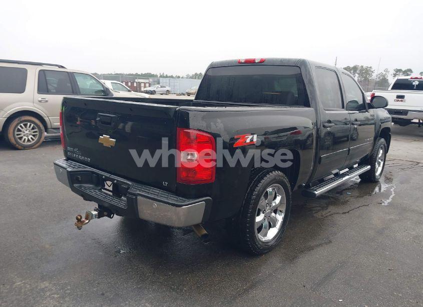 Photo 4 of 2011 Chevrolet Silverado 1500 LT (VIN 3GCPCSE02BG287673)