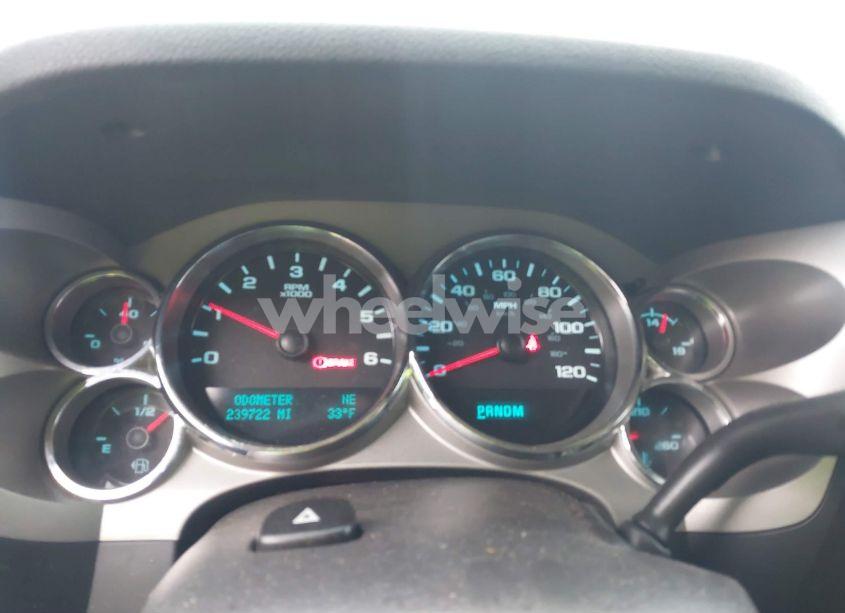 Photo 7 of 2011 Chevrolet Silverado 1500 LT (VIN 3GCPCSE02BG287673)