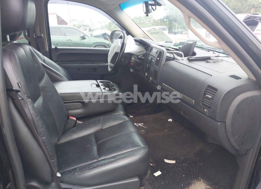 Photo 5 of 2012 Chevrolet Silverado 1500 LT (VIN 3GCPCSE02CG113068)