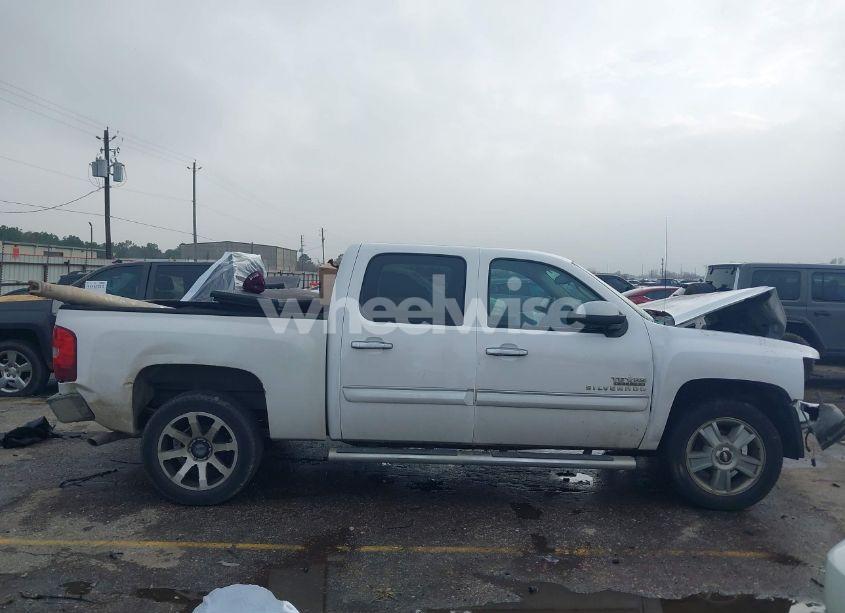 Photo 13 of 2013 Chevrolet Silverado 1500 LT (VIN 3GCPCSE02DG170890)