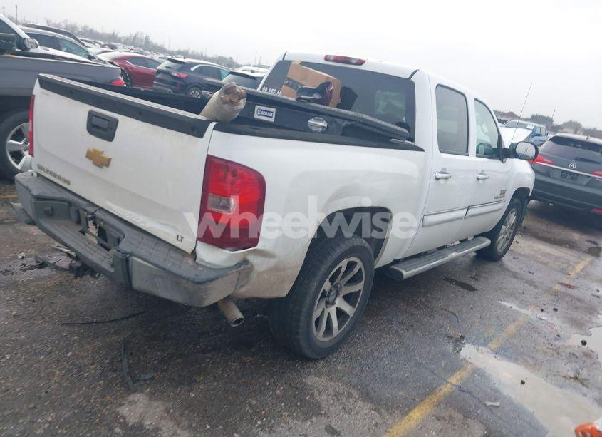Photo 4 of 2013 Chevrolet Silverado 1500 LT (VIN 3GCPCSE02DG170890)