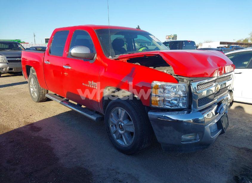 2013 Chevrolet Silverado 1500 LT (VIN 3GCPCSE02DG179086) main photo