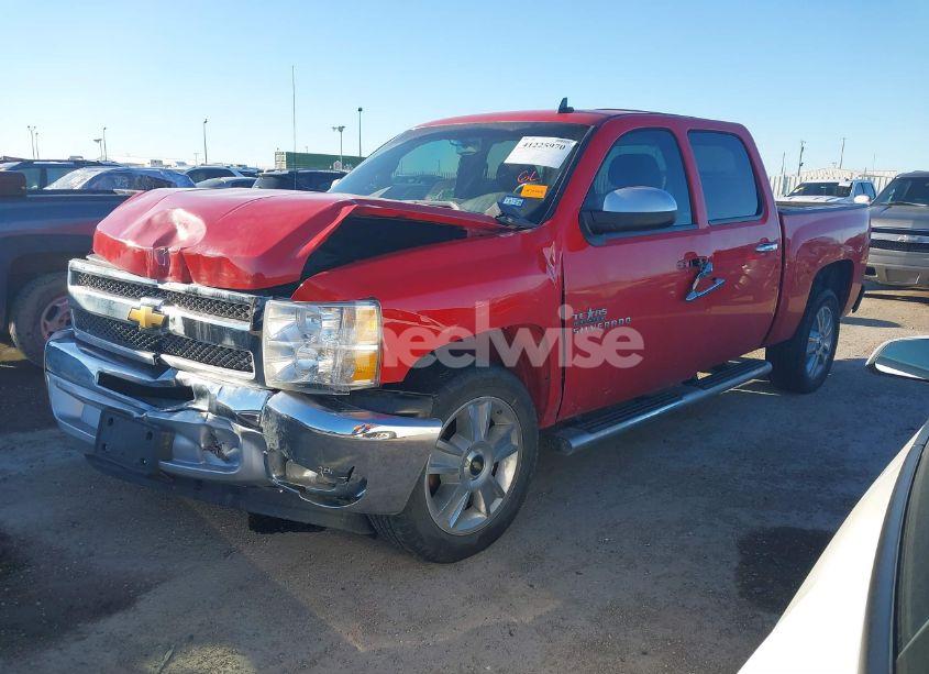 Photo 2 of 2013 Chevrolet Silverado 1500 LT (VIN 3GCPCSE02DG179086)