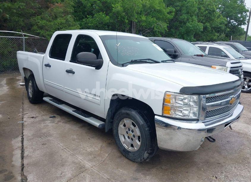 2013 Chevrolet Silverado 1500 LT (VIN 3GCPCSE02DG225211) main photo