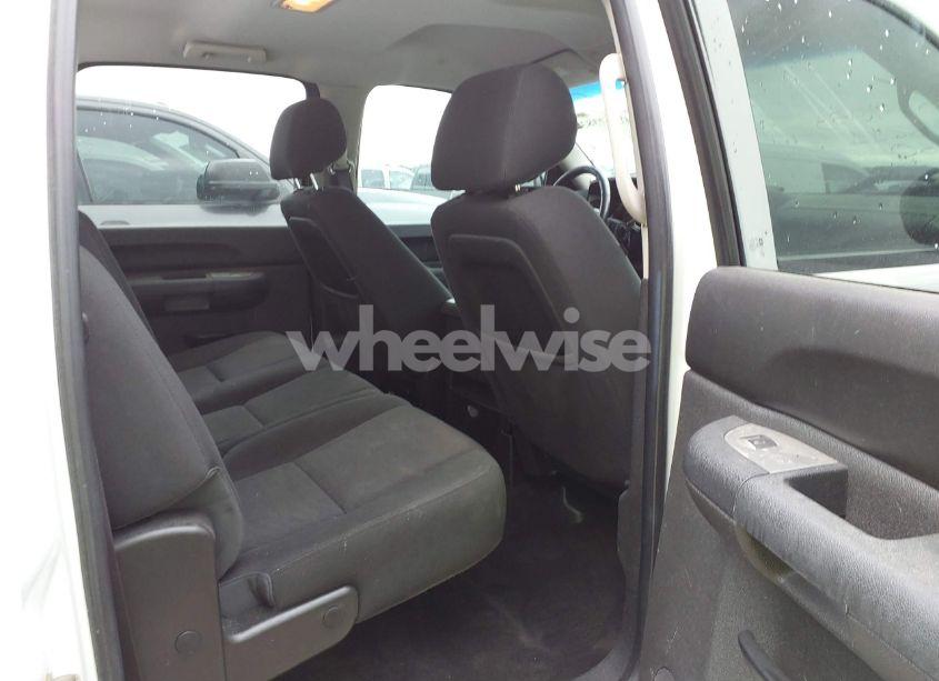 Photo 8 of 2013 Chevrolet Silverado 1500 LT (VIN 3GCPCSE02DG225211)