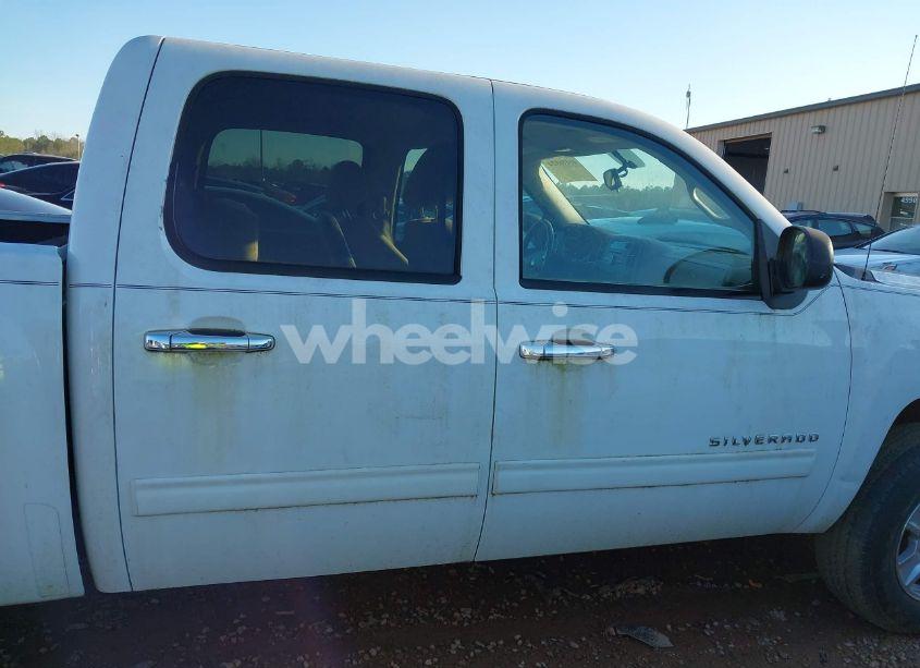 Photo 13 of 2013 Chevrolet Silverado 1500 LT (VIN 3GCPCSE02DG227413)
