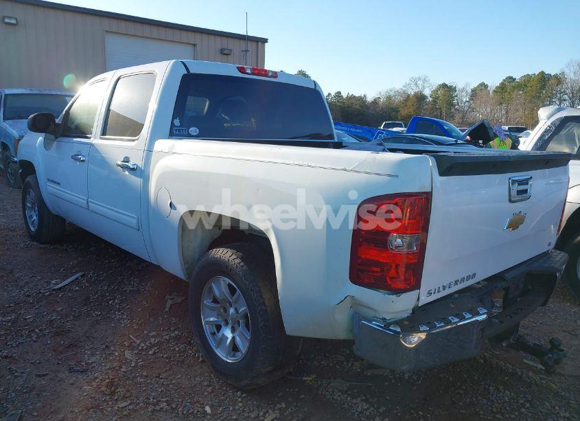 Photo 3 of 2013 Chevrolet Silverado 1500 LT (VIN 3GCPCSE02DG227413)