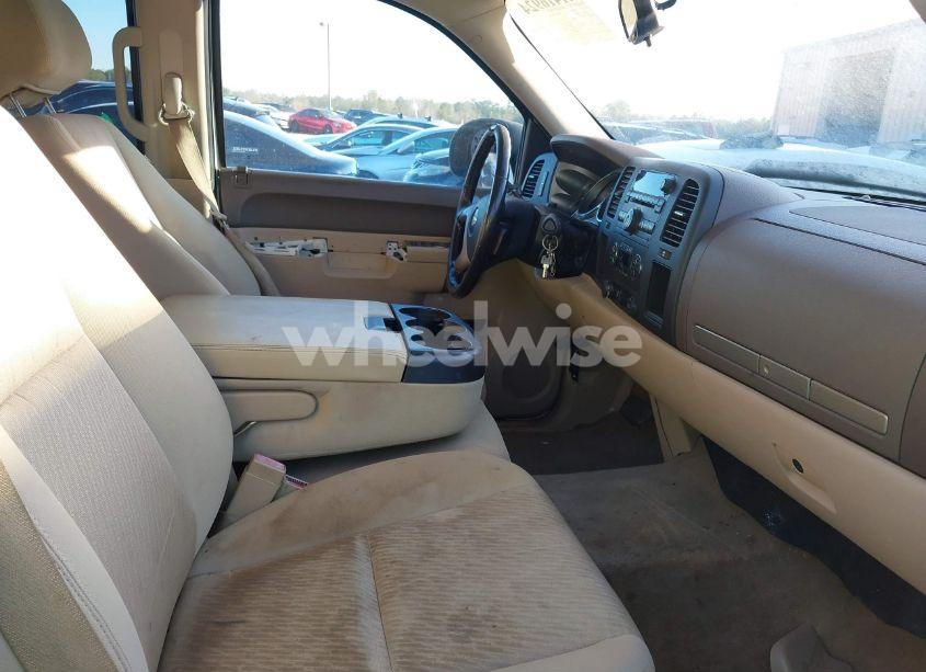 Photo 5 of 2013 Chevrolet Silverado 1500 LT (VIN 3GCPCSE02DG227413)