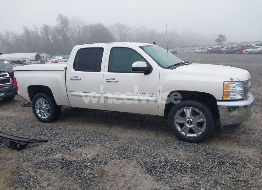 Photo 13 of 2013 Chevrolet Silverado 1500 LT (VIN 3GCPCSE02DG332646)