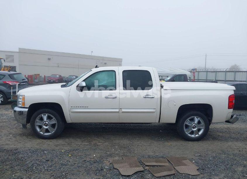 Photo 14 of 2013 Chevrolet Silverado 1500 LT (VIN 3GCPCSE02DG332646)