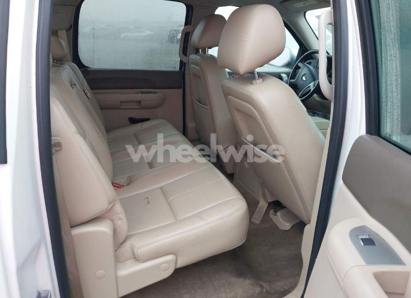 Photo 8 of 2013 Chevrolet Silverado 1500 LT (VIN 3GCPCSE02DG332646)