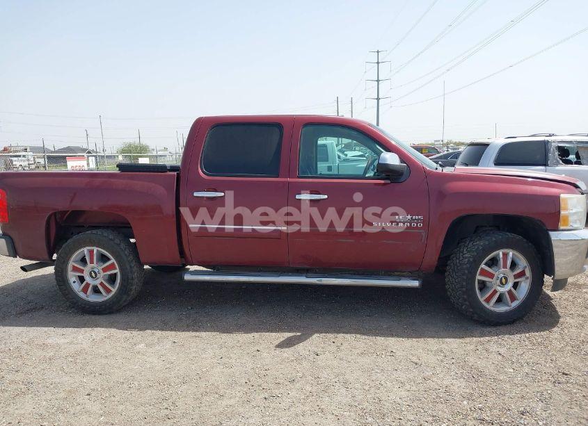 Photo 13 of 2013 Chevrolet Silverado 1500 LT (VIN 3GCPCSE02DG379501)