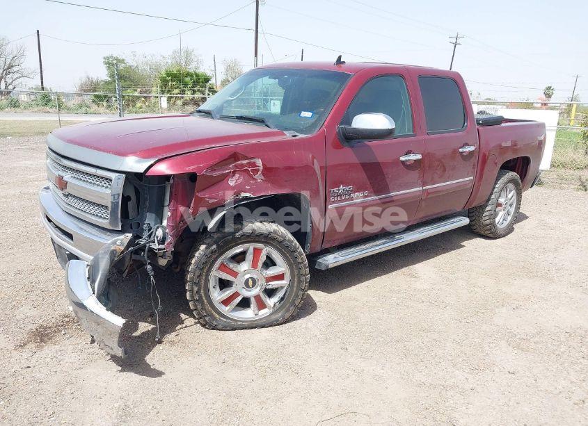 Photo 2 of 2013 Chevrolet Silverado 1500 LT (VIN 3GCPCSE02DG379501)