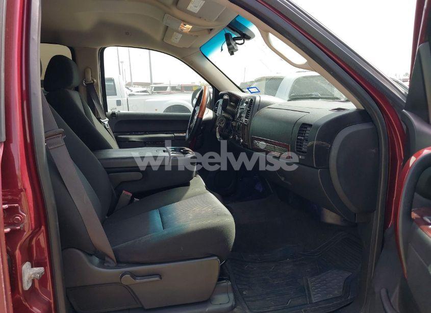 Photo 5 of 2013 Chevrolet Silverado 1500 LT (VIN 3GCPCSE02DG379501)