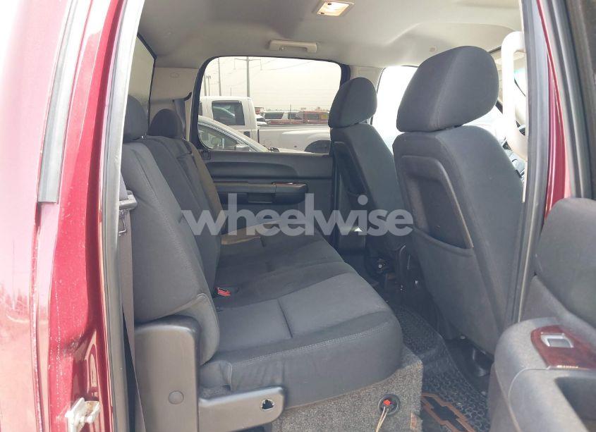Photo 8 of 2013 Chevrolet Silverado 1500 LT (VIN 3GCPCSE02DG379501)