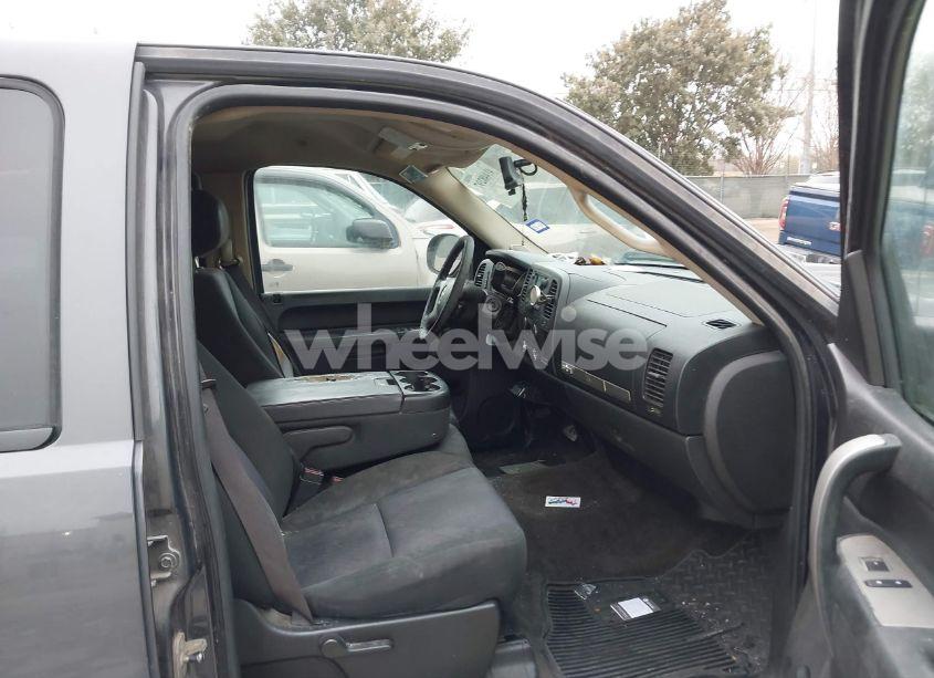 Photo 5 of 2011 Chevrolet Silverado 1500 LT (VIN 3GCPCSE03BG150466)