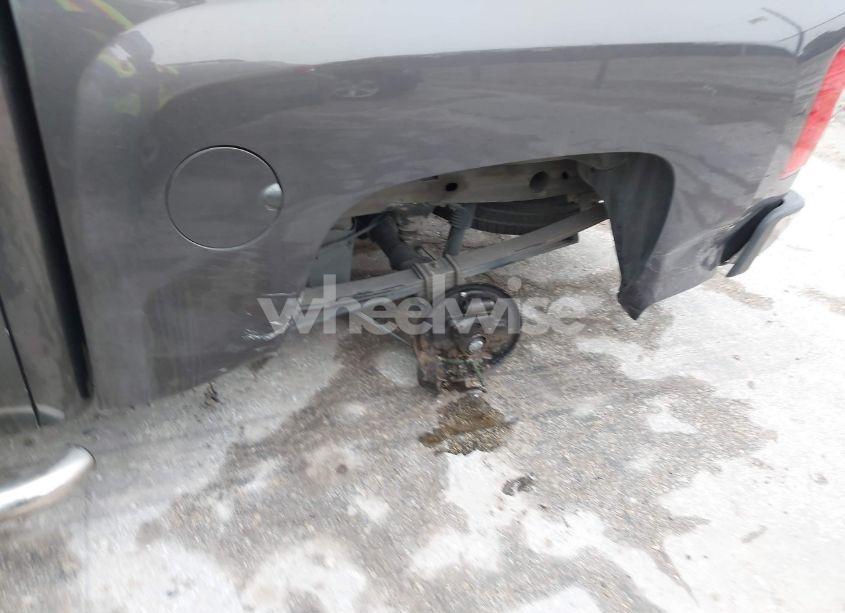 Photo 6 of 2011 Chevrolet Silverado 1500 LT (VIN 3GCPCSE03BG150466)