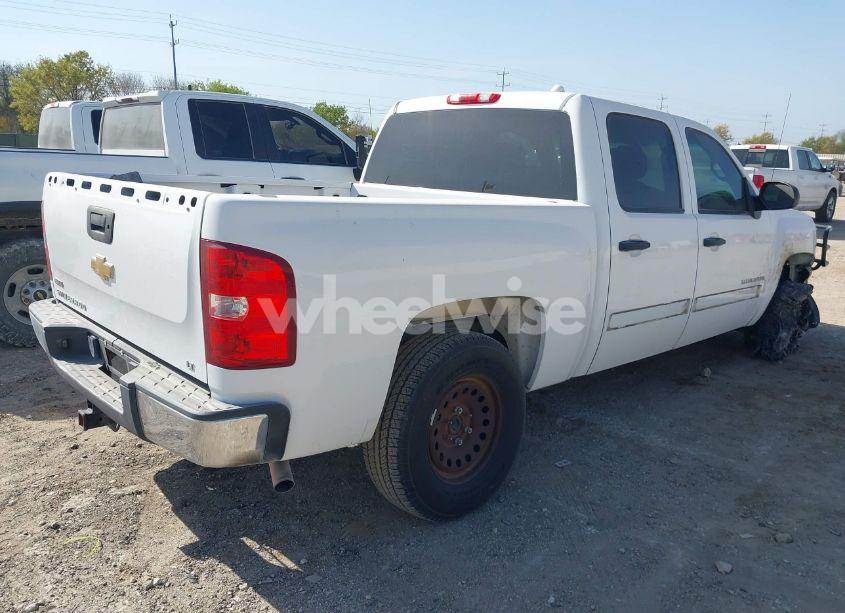 Photo 4 of 2011 Chevrolet Silverado 1500 LT (VIN 3GCPCSE03BG250759)