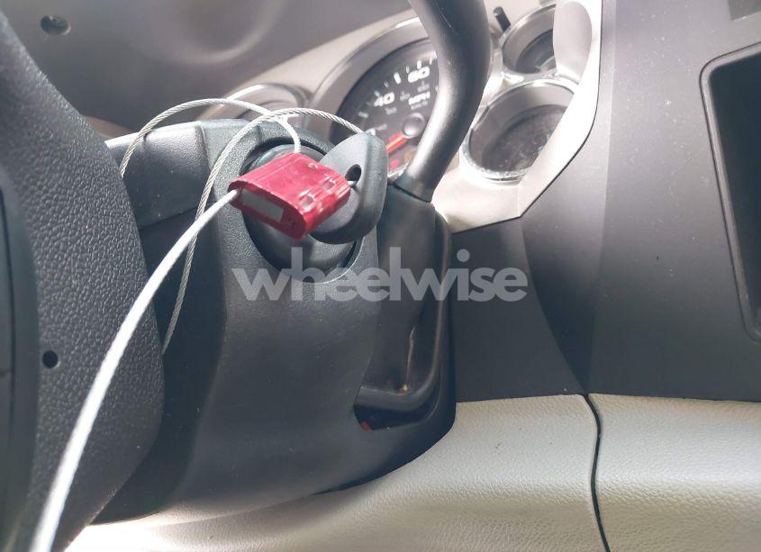 Photo 11 of 2011 Chevrolet Silverado 1500 LT (VIN 3GCPCSE03BG296057)