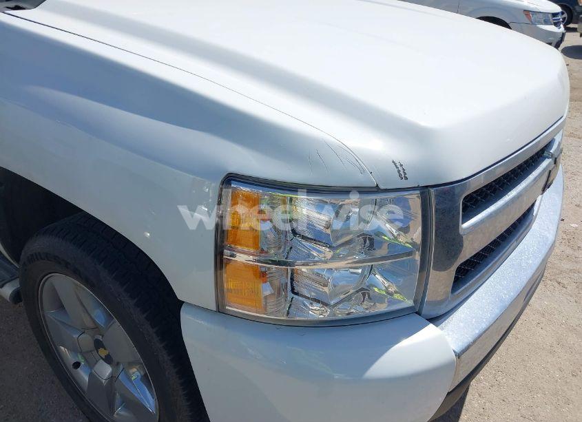 Photo 6 of 2011 Chevrolet Silverado 1500 LT (VIN 3GCPCSE03BG296057)