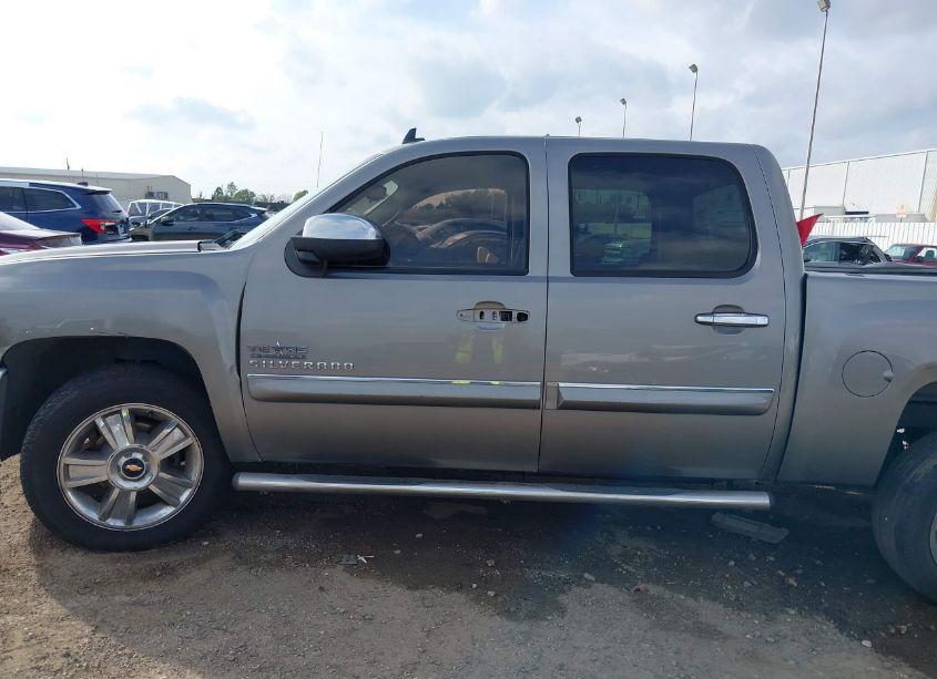 Photo 13 of 2012 Chevrolet Silverado 1500 LT (VIN 3GCPCSE03CG285464)