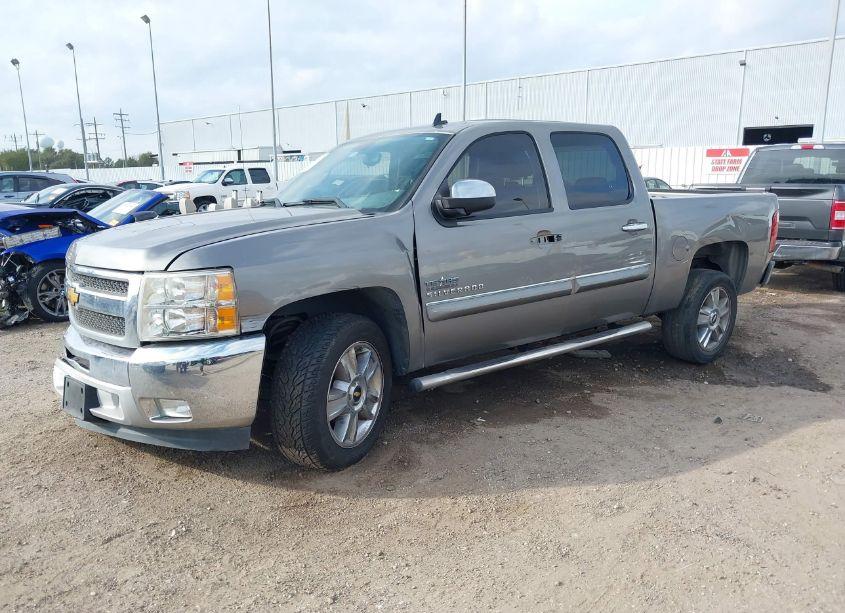 Photo 2 of 2012 Chevrolet Silverado 1500 LT (VIN 3GCPCSE03CG285464)